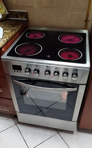 Hoover full electric ceramic cooker 60x60cm