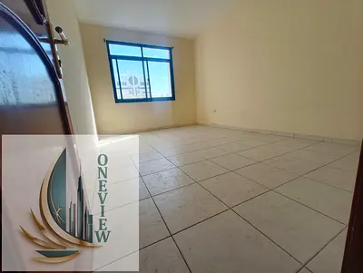 2BHK PREMIER LOCATION// NEAR BAS STOP SPLIT AC JAST FOR RANT 32k