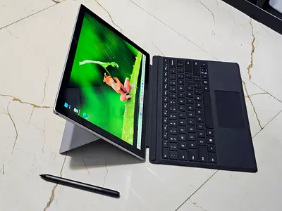 Surface Pro 7+ (11th GEN Core i7) 16gb ram + keyboard + Charger + Microsoft Office