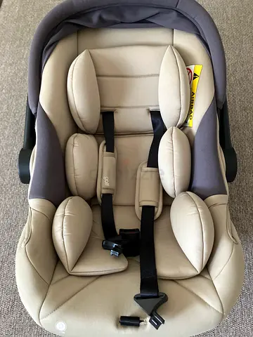 *New* Car Seat for Infants - 0-13 KG Comfortable and Safe.