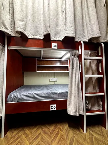 Male Executive Bachelor’s Bed Space Available in Al Qusais 2, Dubai (Near Qusais Metro ).