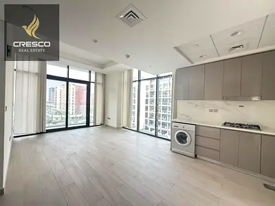 NEAR DOWNTOWN | CORNER APARTMENT | VACANT