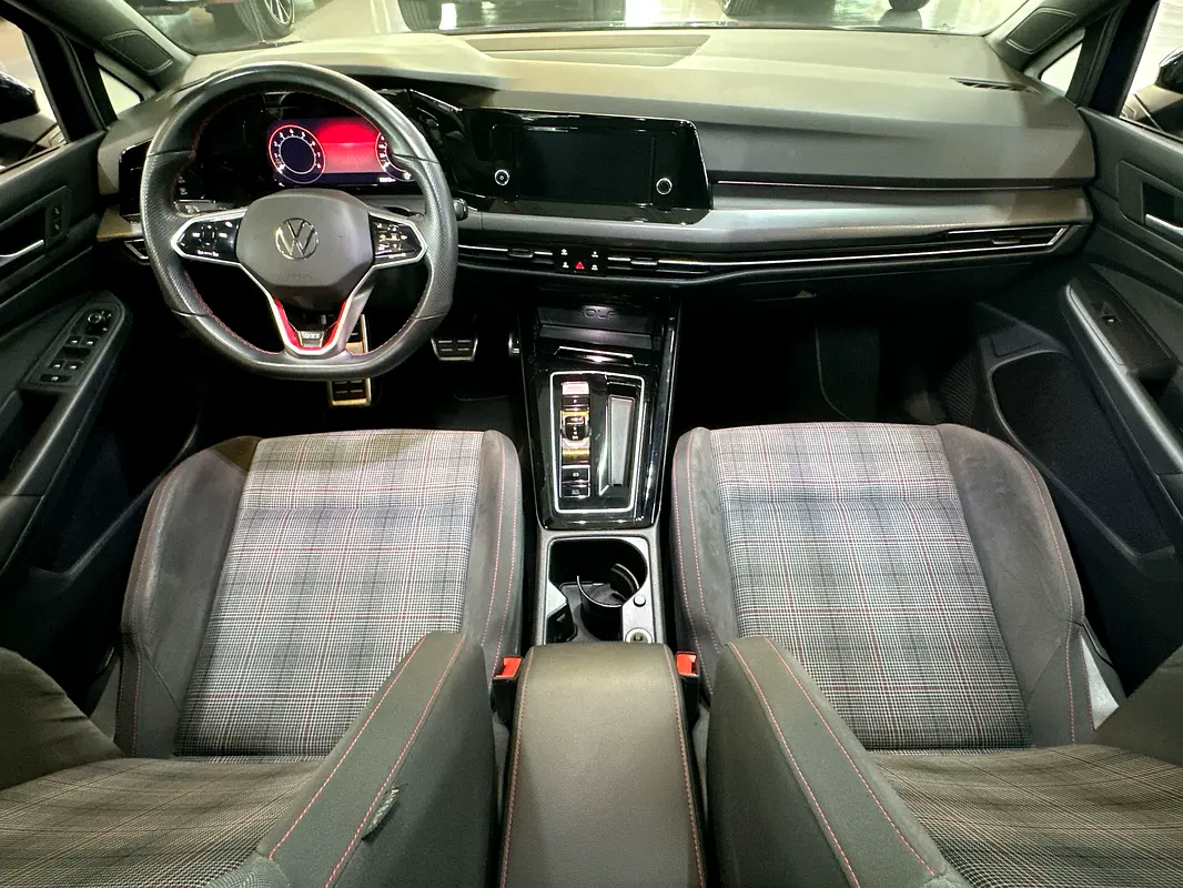 Volkswagen Golf GTI 2024