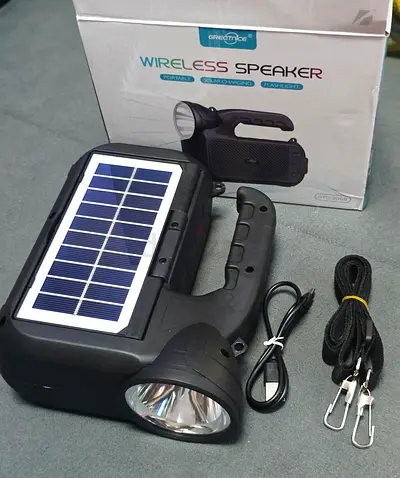 Wireless Solar Panelled Speaker/LED Light