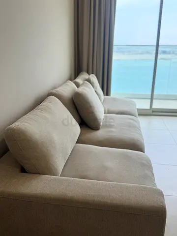 Modern Sofa for Sale – Excellent Condition