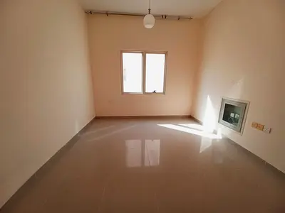 No deposit luxury studio separate kitchen only17k