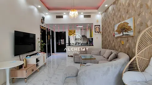 1BHK FULLY UPGRADED| NEAR METRO| WITH BALCONY