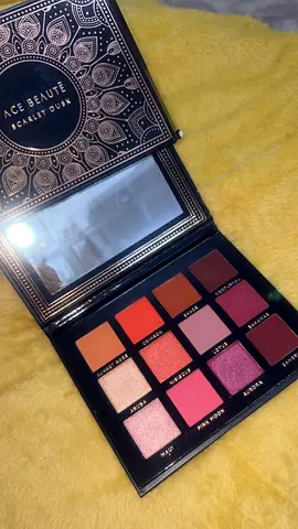 Stunning Color Palette for Everyday Looks