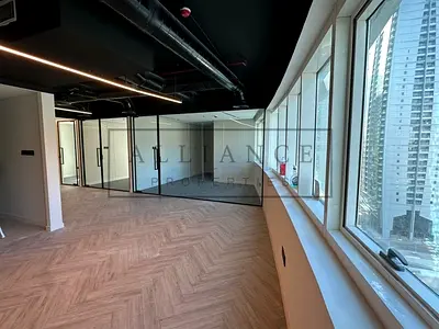 3 partitions | Pantry | Unfurnished | Vacant