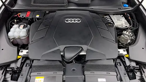 صورة 13 لـ 2023 AUDI Q8