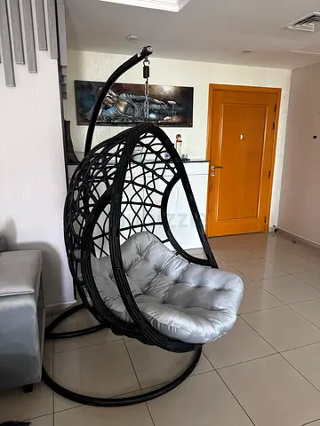 Stylish Hanging Chair for Relaxation
