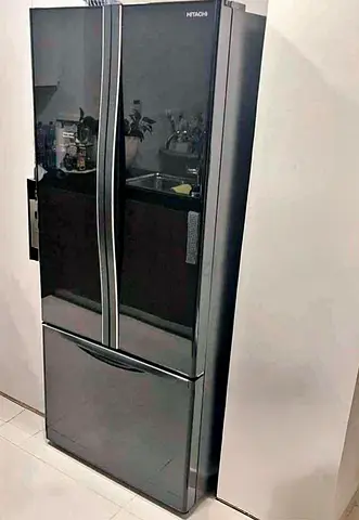 Hitachi Stylish French Door Refrigerator – Black Glass Premium Collection