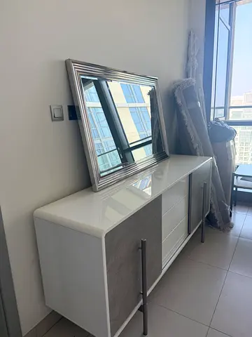 Stylish Modern table with Mirror