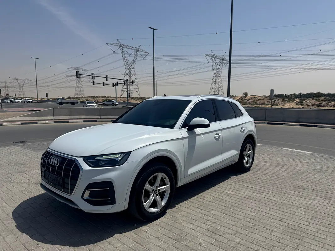 Audi Q5 2022 — photo 1 of 19