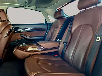 2016 AUDI A8 缩略图 12