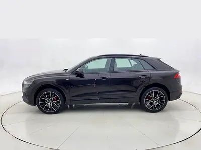 صورة 3 لـ 2023 AUDI Q8