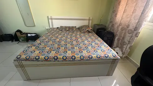 Queen Size Bed with Comfortable Mattress