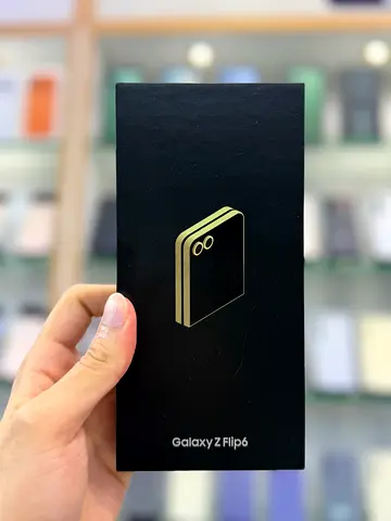 Samsung Galaxy Z Flip 6 Brand New.