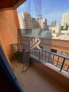 Spacious studio apartment at a very affordable price in a prime location close to all services.
