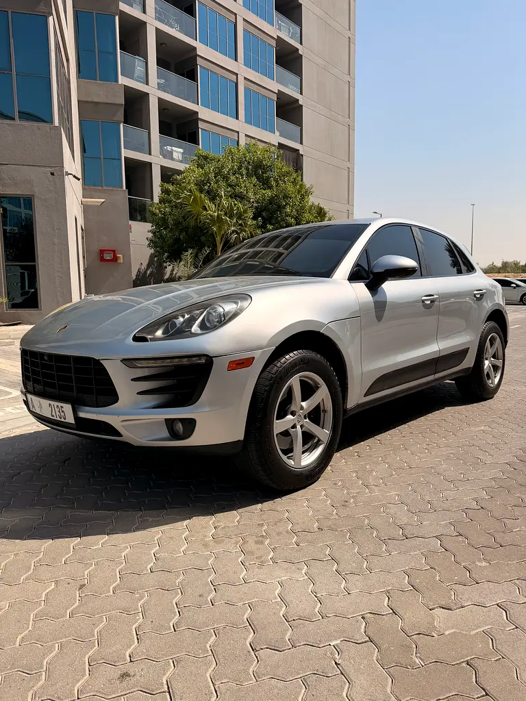 Porsche Macan 2018 — photo 1 of 11