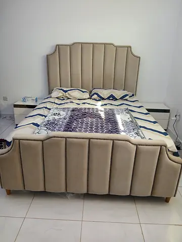 Stylish Bed with Elegant Headboard