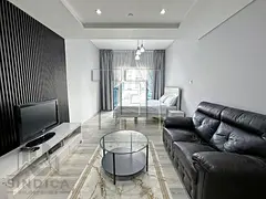 Perfect Studio with Full Lake View