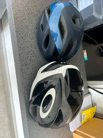 Oakley helmet aro 5 mips