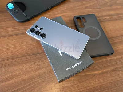 Samsung Galaxy S25 Ultra 1TB Titanium Silver  - TDRA licensed + New Samsung Charger