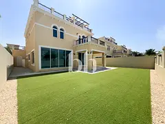 Single Row | Vacant | Large Windows