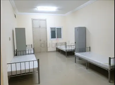 NEW FLAT EXECUTIVE  BEDSPACE  AVAILABLE FOR BACHELOR