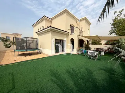 5 Bed | Corner Unit | Large Plot | Private