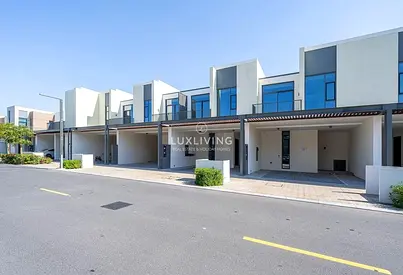 Close to Pool | Vacant Soon | Modern Layout