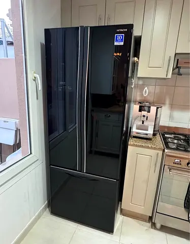 Hitachi Brand French Door Side By Side Fridge Freezer with Digital Clock Black Glass