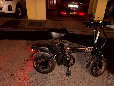 BroE limited edition ebike max speed 47km with charger and 2 keys