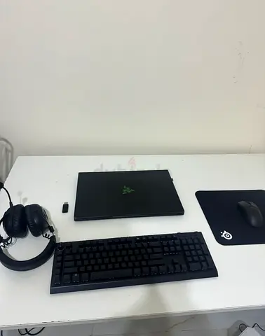 Gaming Laptop Razer blade 17 with Accessories
