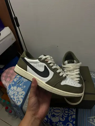 Air Jordan 1 Retro Low Medium Olive