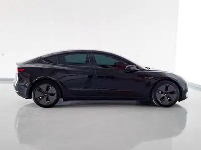 صورة 4 لـ 2023 Tesla MODEL 3