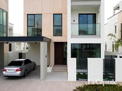 Backing the Park | Walking Distance to Amenities