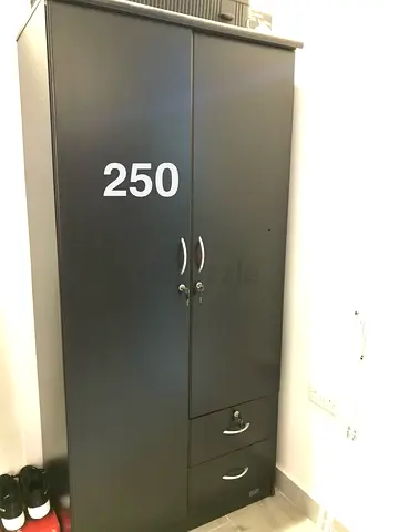 Two door wardrobe خزانة