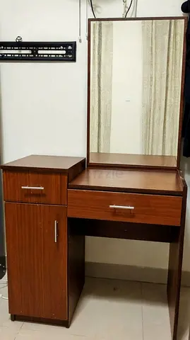 Dressing table for sale - 150 aed