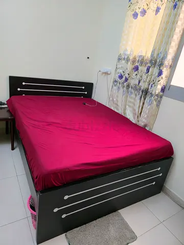 Bed and mattress