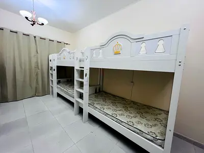 Female NEW NEAT and Clean Executive Beds space available for INDIAN Females with All amenities.