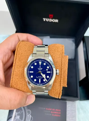 Tudor Black Bay