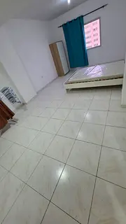 HOT OFFER SHARING ROOM AVAILABLE FAMILY BUILDING 1800