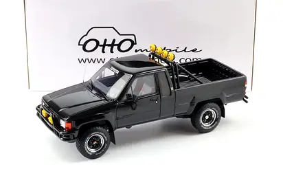 1/18 Toyota Hilux 4x4 DIECAST MODEL