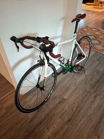 Genesis Volant 10 (UK Brand)