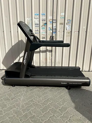 Life fitness clst treadmill USA brand