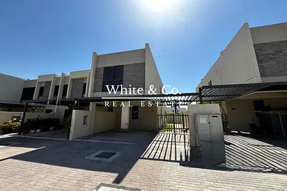 Single Row | Prime Location | 4 Cheques