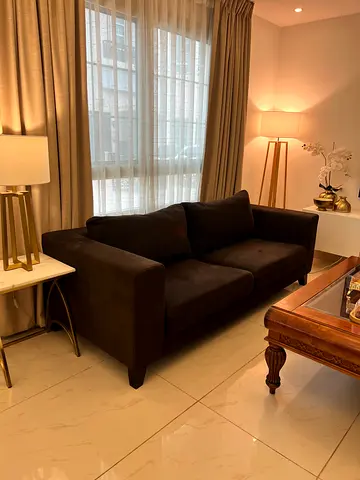Modern Sofa in Excellent Condition