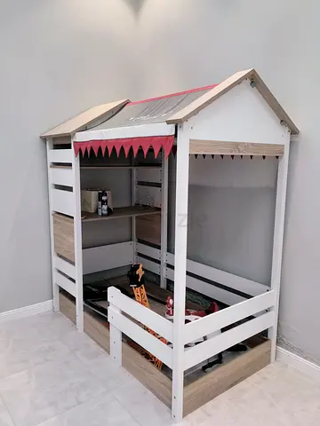 baby crib